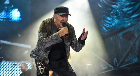 canale 5 vasco rossi replica
